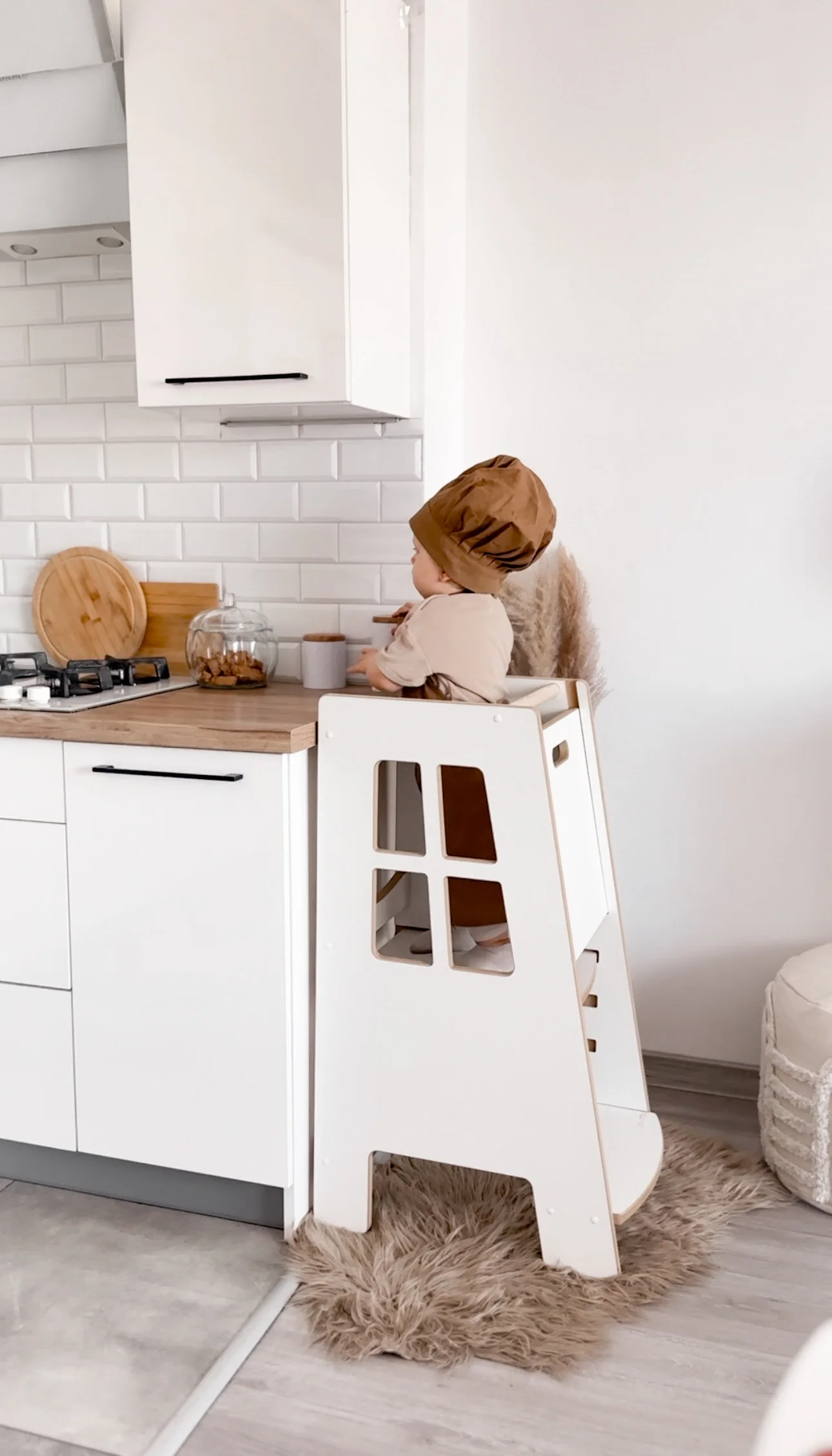 Učiaca veža montessori Safe extra biela