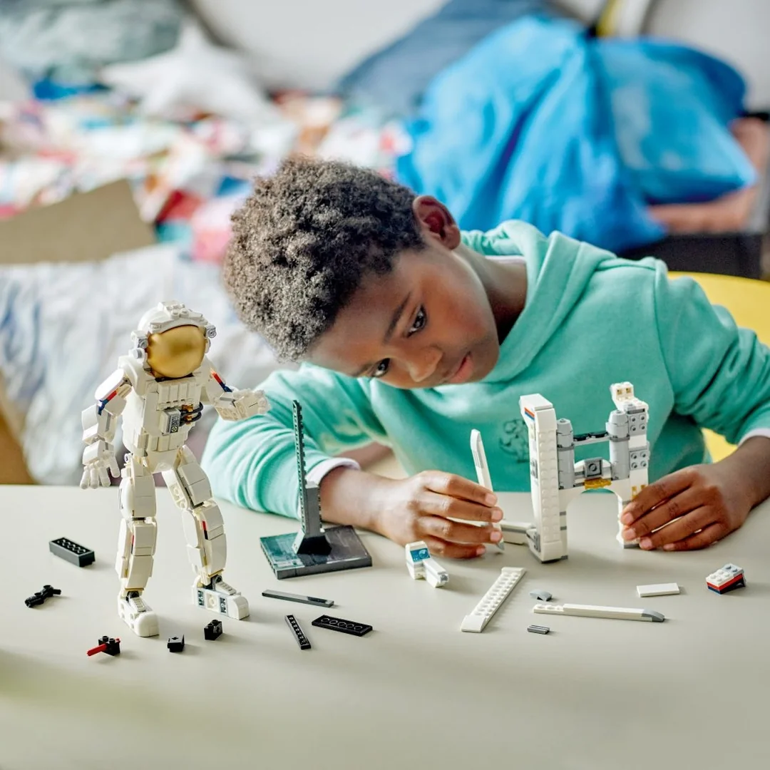 LEGO® Creator 3-in-1 31152 Astronaut