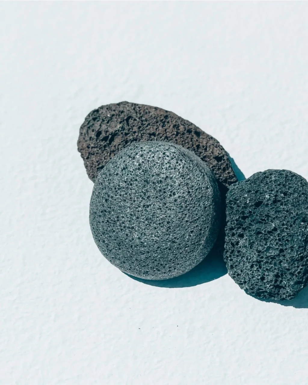 Santo VOLCANO SPA Konjaková čierna hubka maxi 9,5 cm