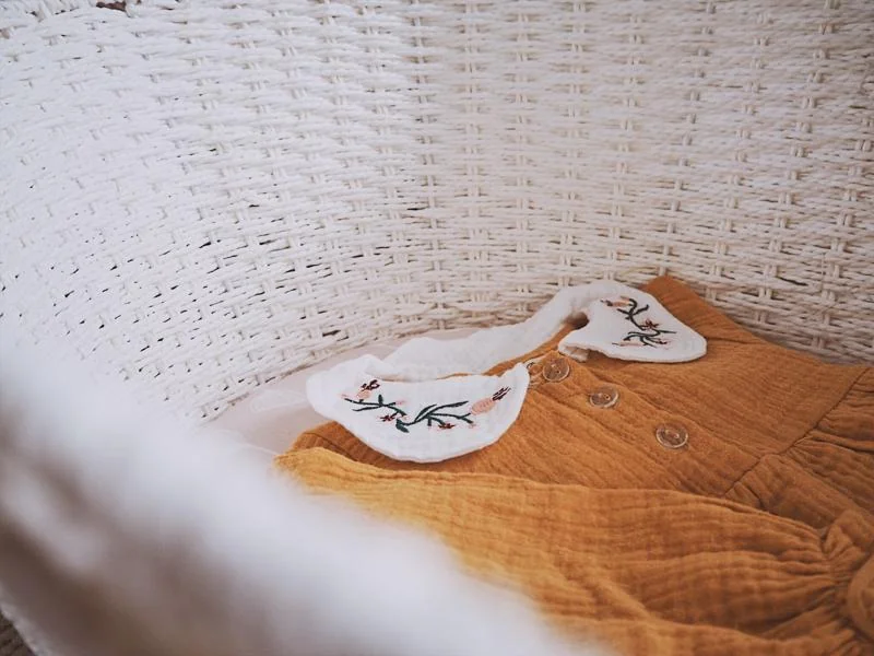 AHOJBABY Mojžišov košík pre bábätko Paper Dream white + matrac 1×1 ks, mojžišov košík