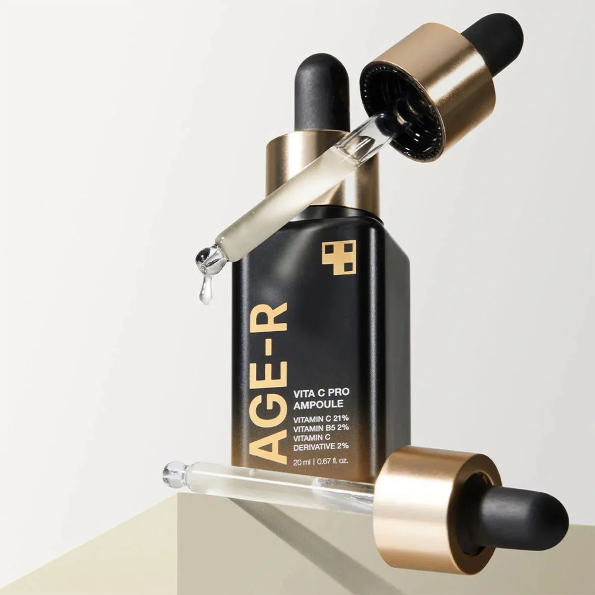Medicube AGE-R Vita C Pro Ampule rozjasňujúce anti-aging sérum s vitamínom C 50 ml