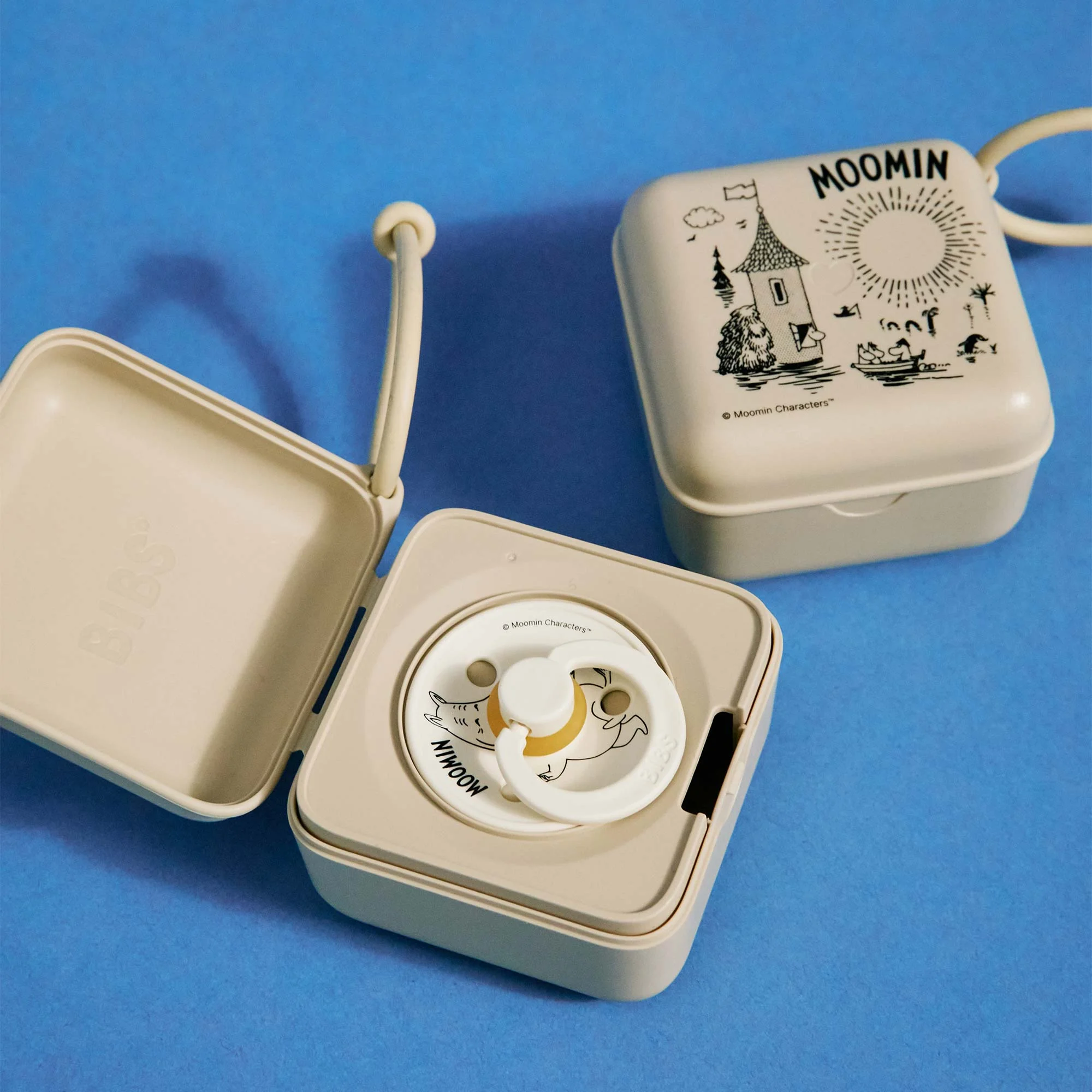 BIBS x Moomin krabička na cumlíky Ivory