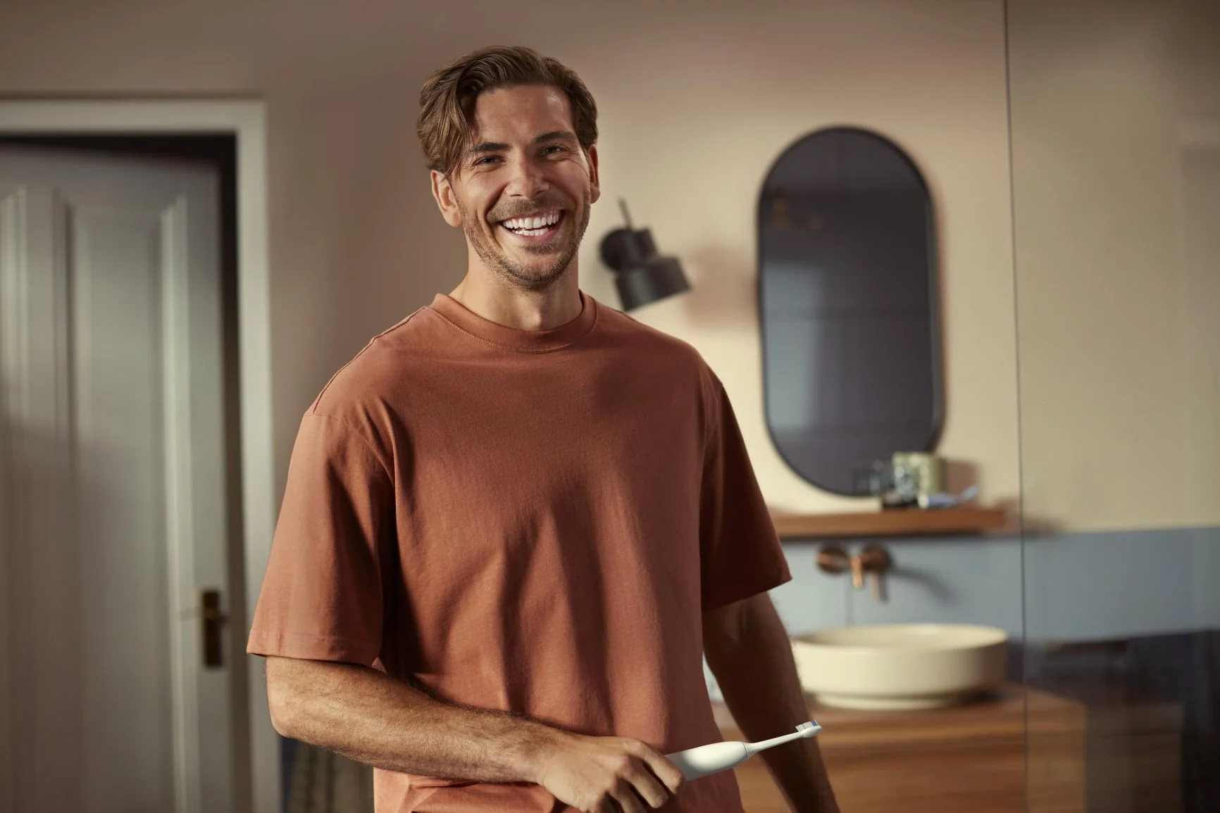 Philips Sonicare 5500
HX7119/01 1×1 ks, sonická elektrická zubná kefka