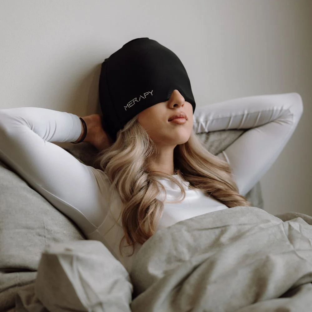 Merapy Headmask čierna, chladivá gélová čiapka na migrénu a bolesť hlavy