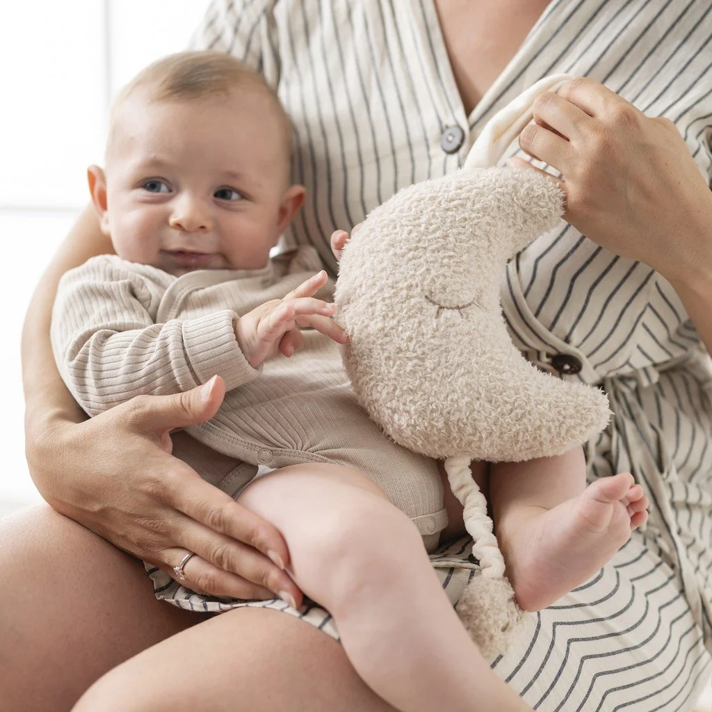 Hračka hudobná Teddy mesiačik 25 cm, 0m+