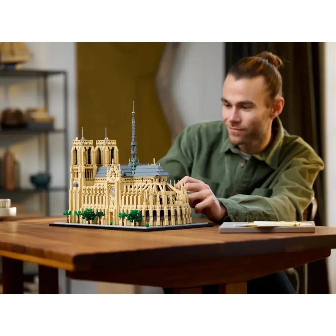 LEGO® Architecture 21061 Notre-Dame v Paríži