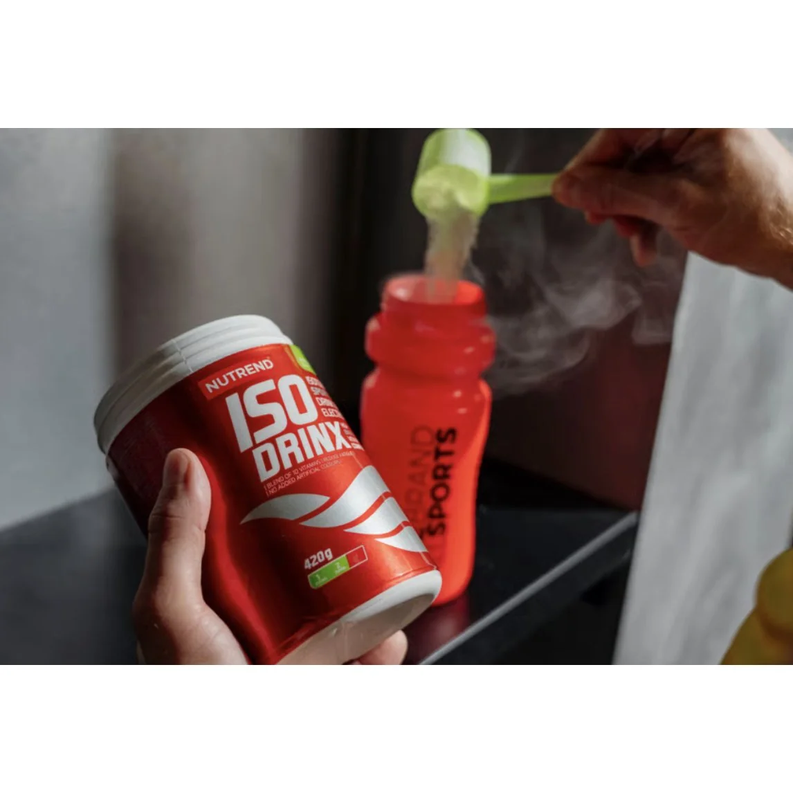 Nutrend Isodrinx iónový nápoj v prášku 420 g príchuť zelené jablko