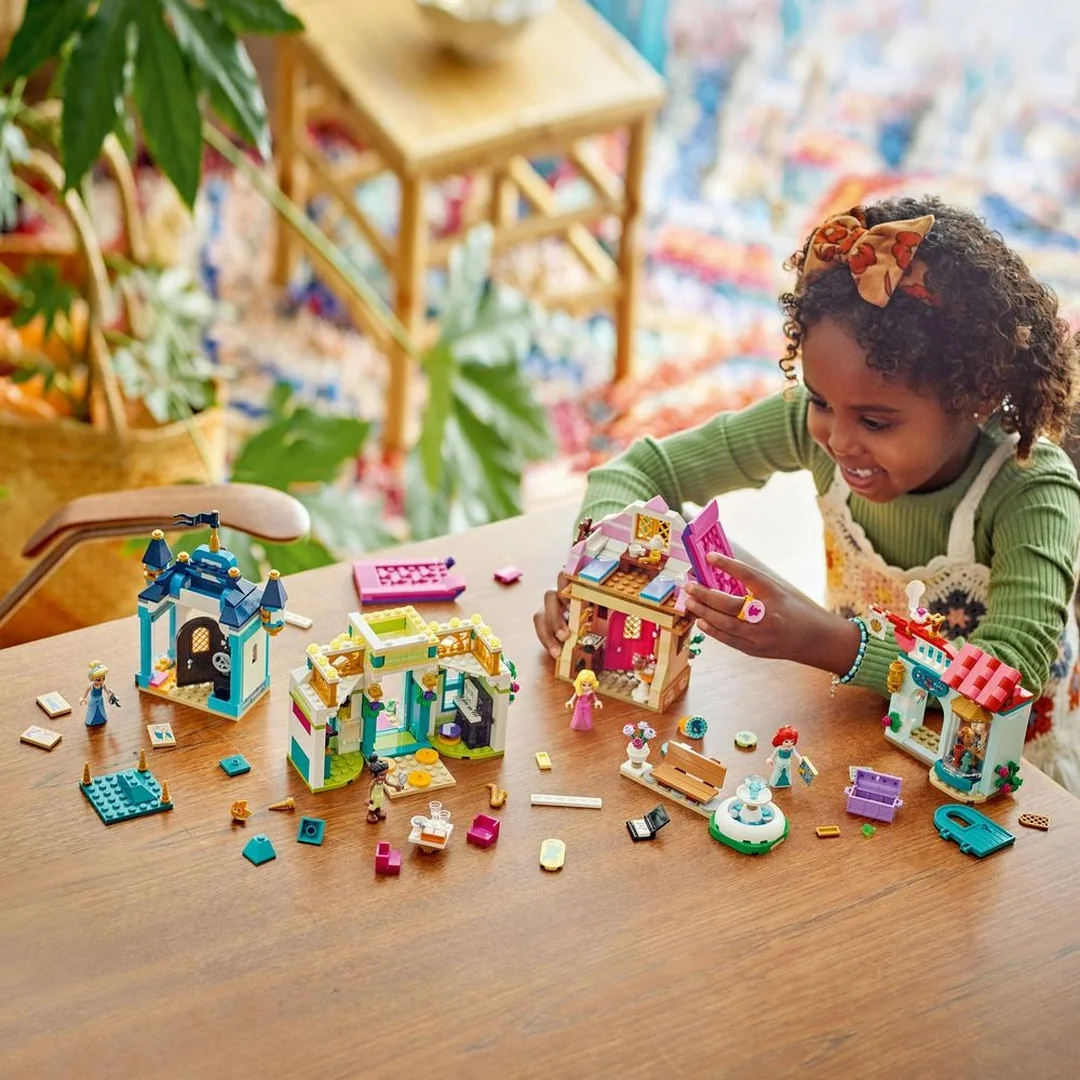 LEGO® Disney™ 43246 Disney princezná a jej dobrodružstvo na trhu