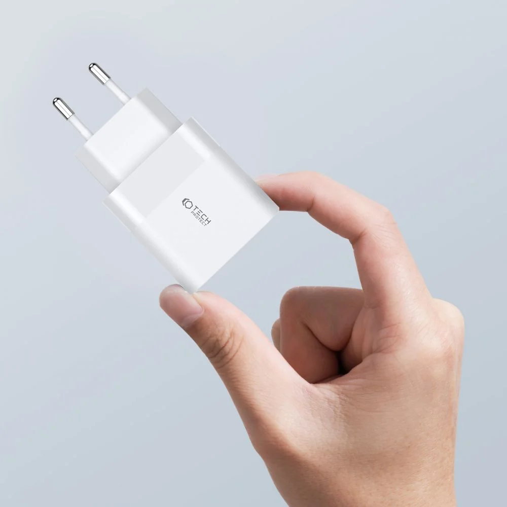 Tech-Protect C30W sieťová nabíjačka USB / USB-C 30W PD QC, biela