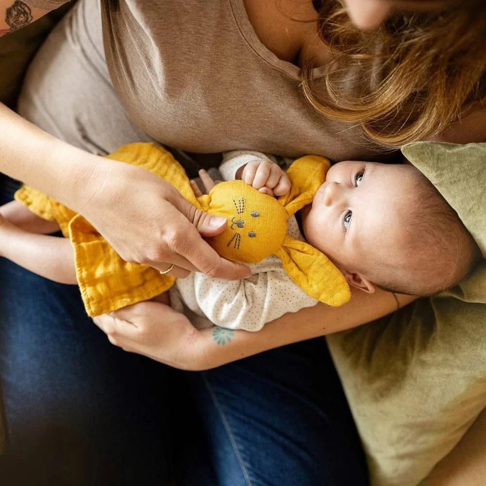 PETITE&MARS Maznáčik bambusový mušelínový Hugo Intense Ochre 0m+ 1×1 ks, maznáčik