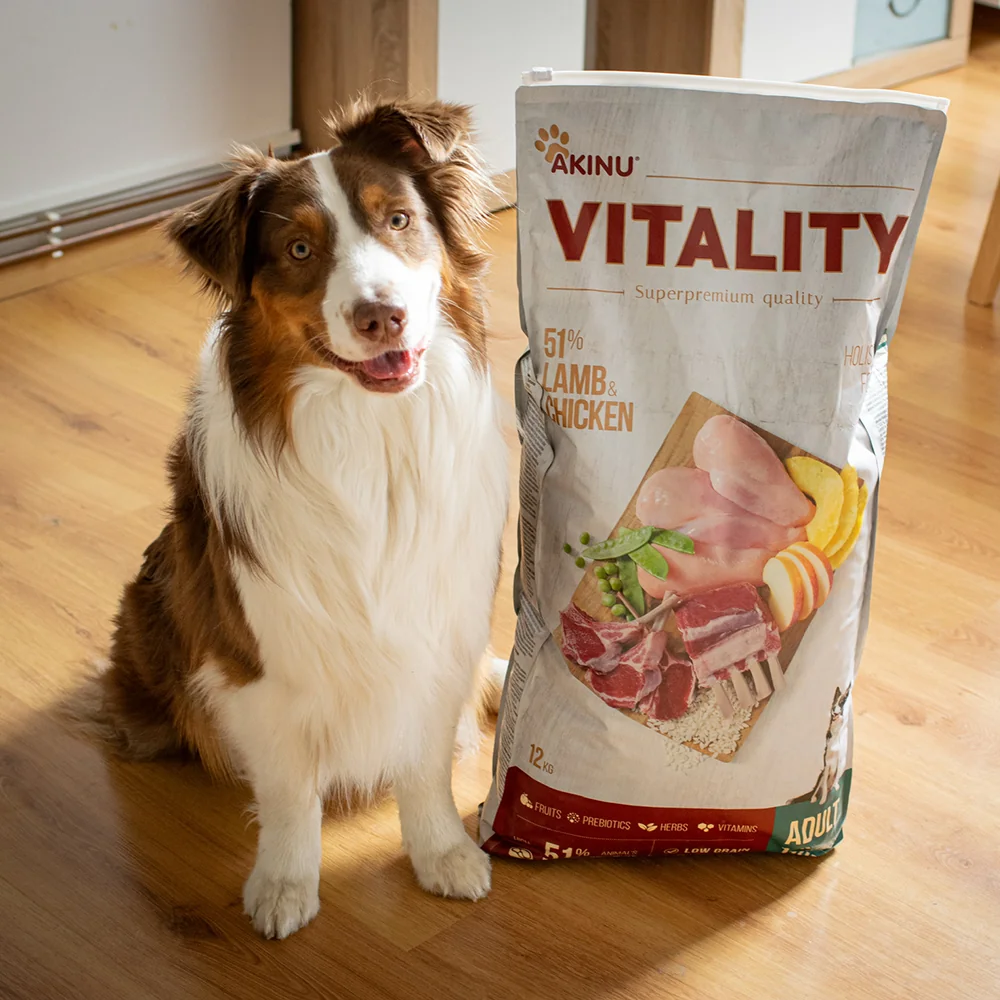 Akinu VITALITY jahňacie a kuracie granule pre psy stredných plemien 12 kg