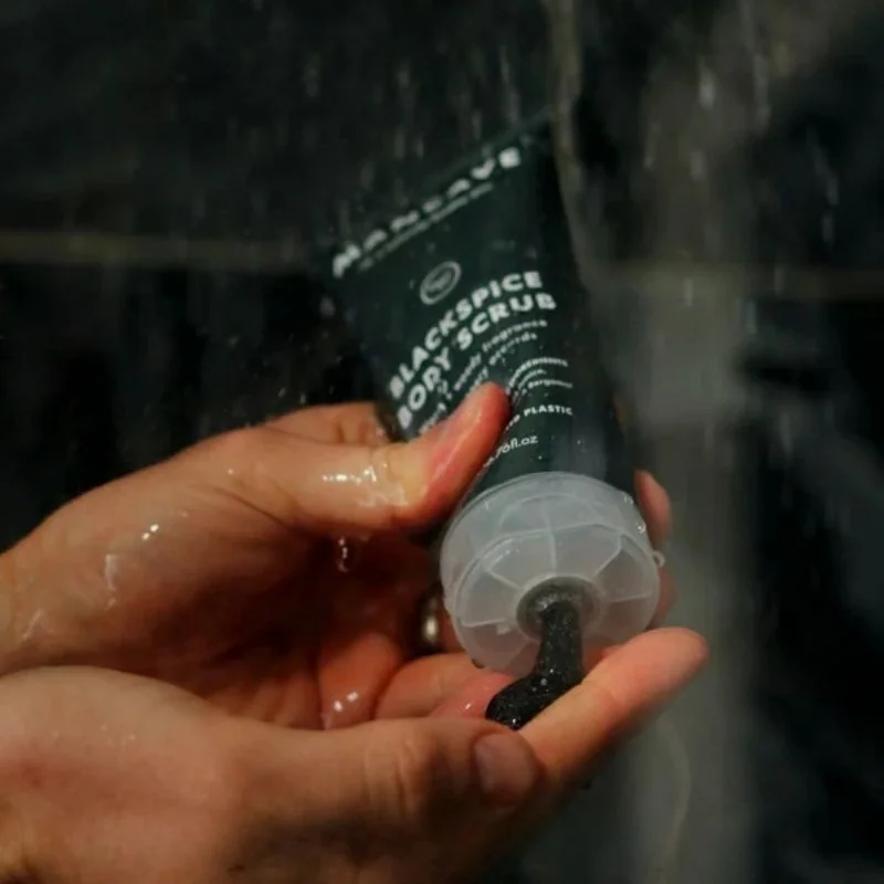 MANCAVE telový peeling ČIERNE KORENIE tuba 200ml