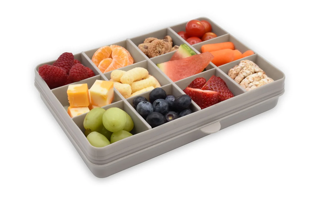 Snackle Box krabička na desiatu 1368 ml sivá, 12 priehradiek