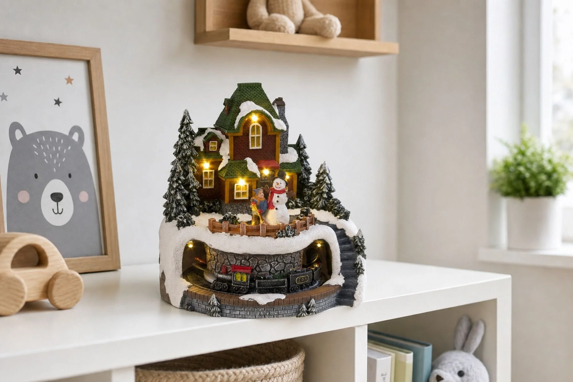 MagicHome vianočný LED domček s vláčikom, 1 ks 3xAA, 18,5x18,4x21 cm