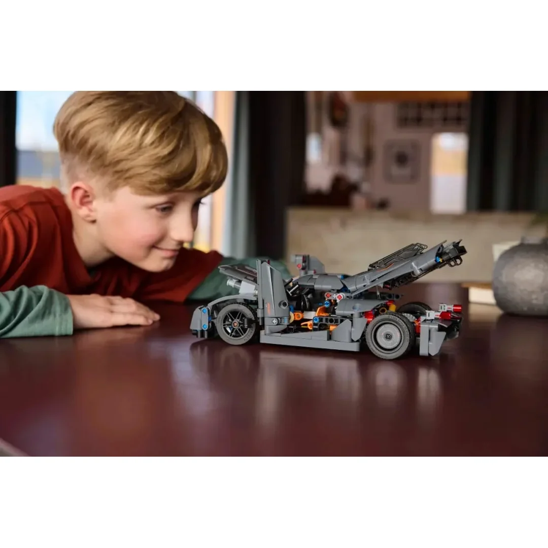 LEGO® Technic™ 42173 Sivé hyperauto Koenigsegg Jesko Absolut