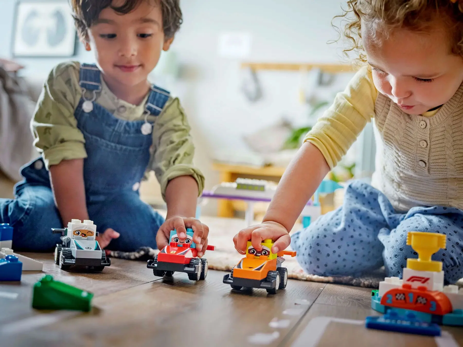 LEGO Pretekárske autá a šoféri tímu F1 10445 