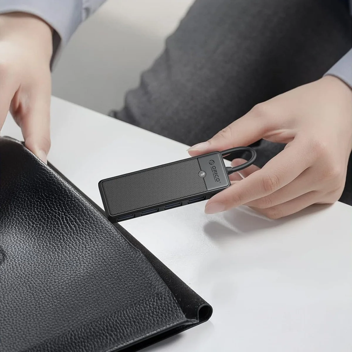 Orico PAPW4A-C3 USB-C HUB adaptér 4x USB 3.0 0.15m, čierny