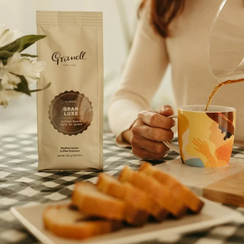 GRANELL Gran Luxe zrnková káva 1000g, 100% Arabica