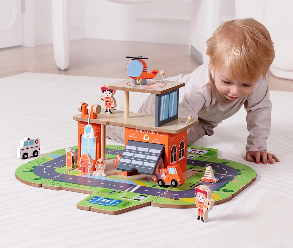 2Kids Toys Drevená stanica Hasiči 2 v 1