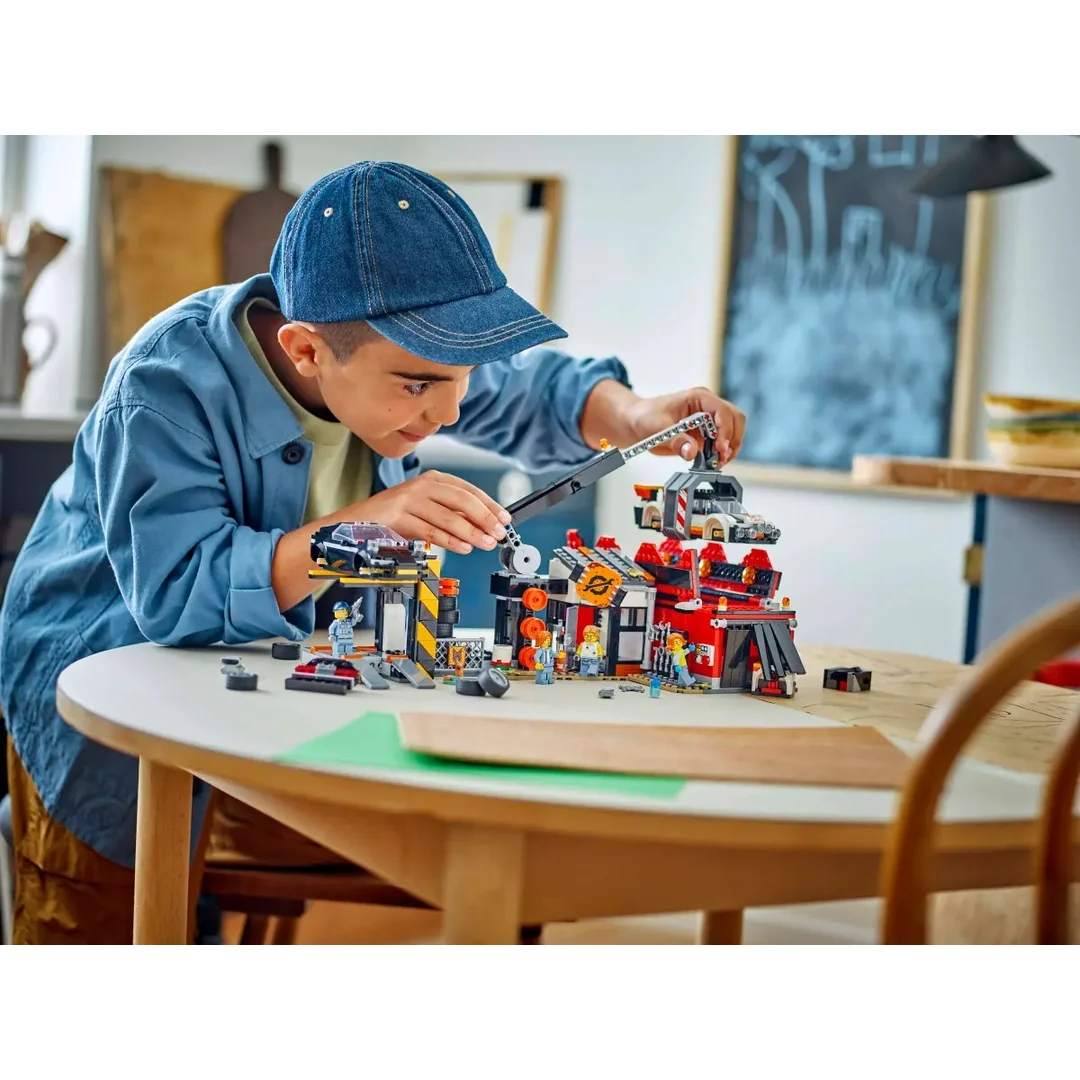 LEGO® City 60472 Šrotovisko s autami