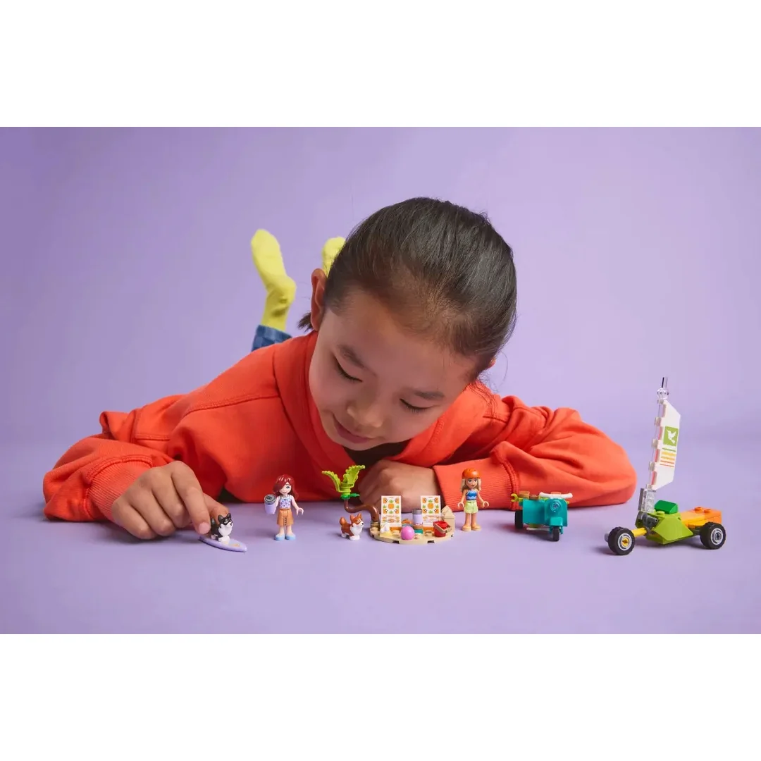 LEGO® Friends 42641 Dobrodružstvo so surfujúcimi psami a skútrom