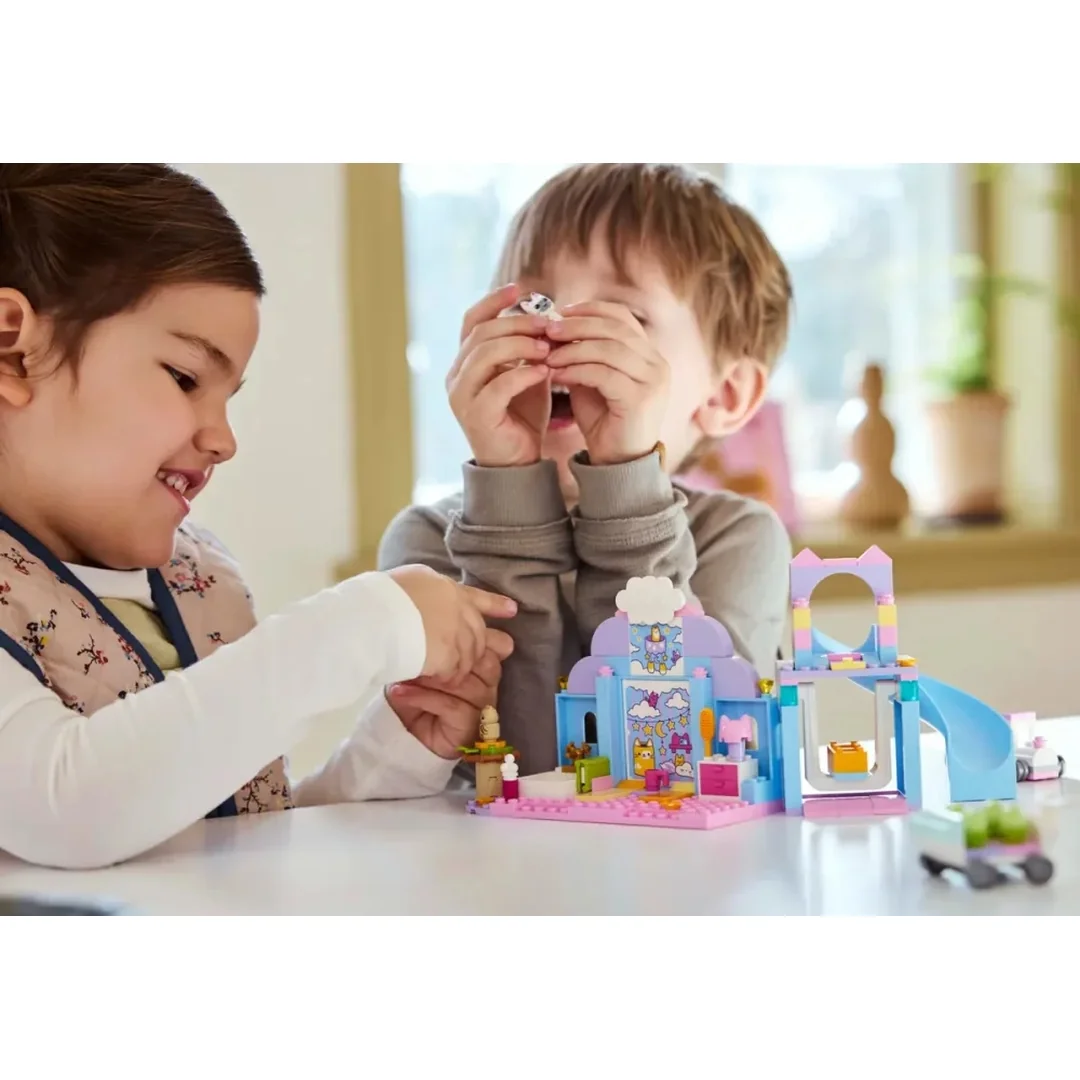 LEGO® Gabinin kúzelný domček 10796 Gabby a mačacie jasličky