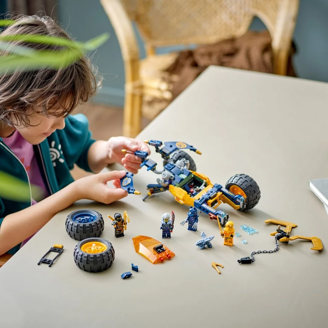LEGO® Ninjago® 71811 Arin a jeho nindžovská terénna bugina