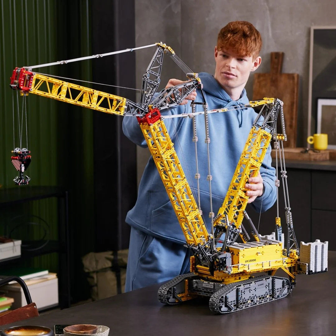LEGO® Technic™ 42146 Pásový žeriav Liebherr LR 13000
