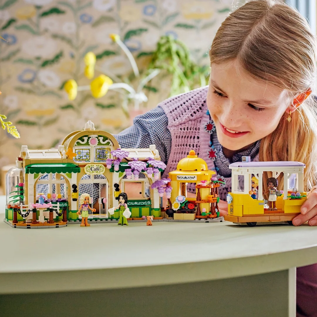 LEGO® Friends 42671 Kaviareň plná rastlín a kvetinárstvo