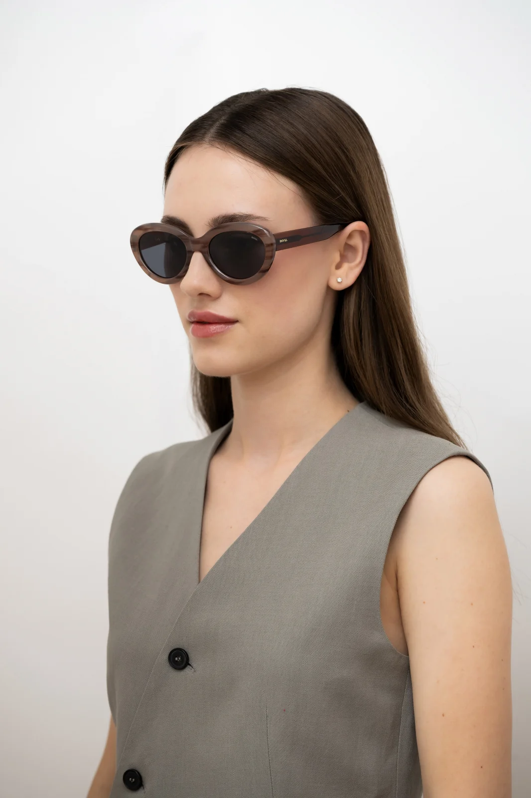 INVU. Fashion IB22425B Dámske slnečné okuliare