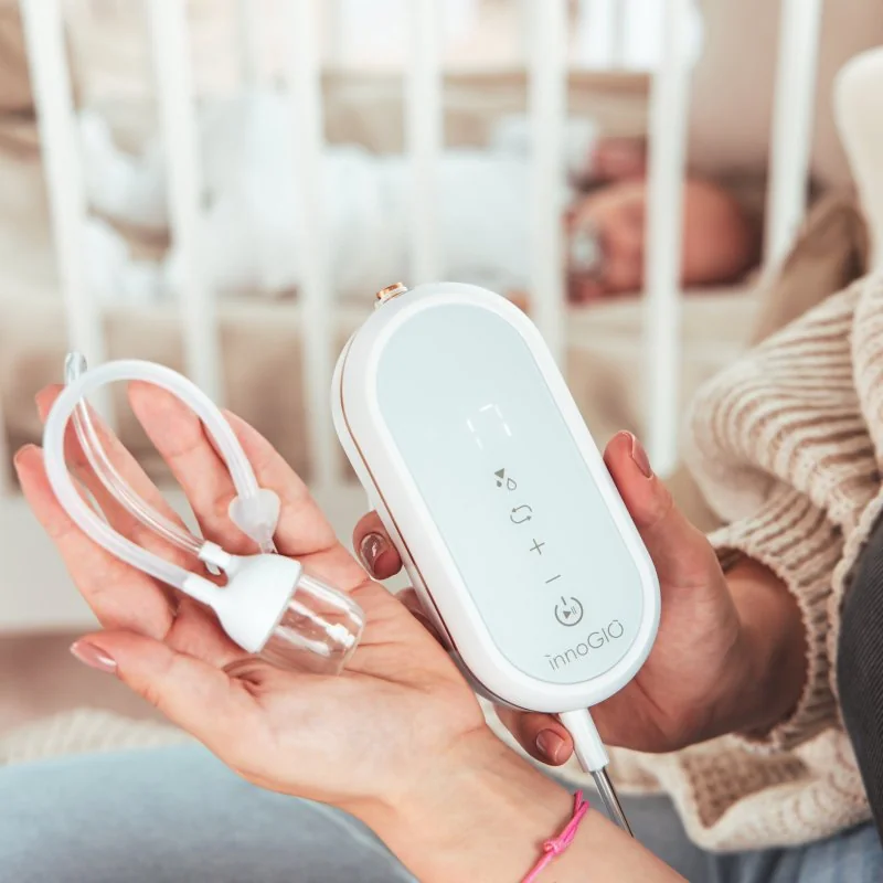 innoGIO prenosná elektrická odsávačka GIOmum Line Soft & odsávačka hlienov