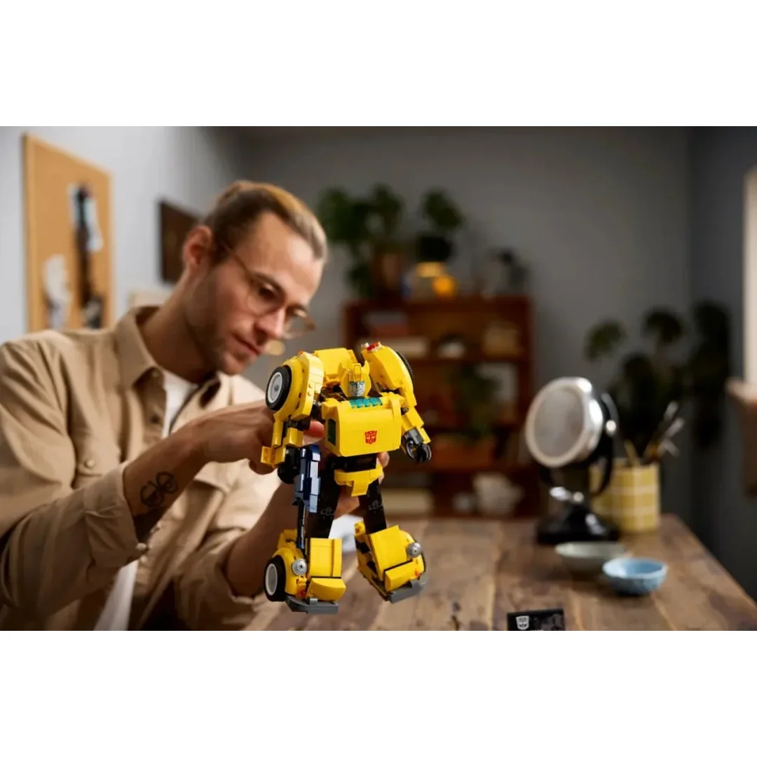LEGO® Icons 10338 Bumblebee