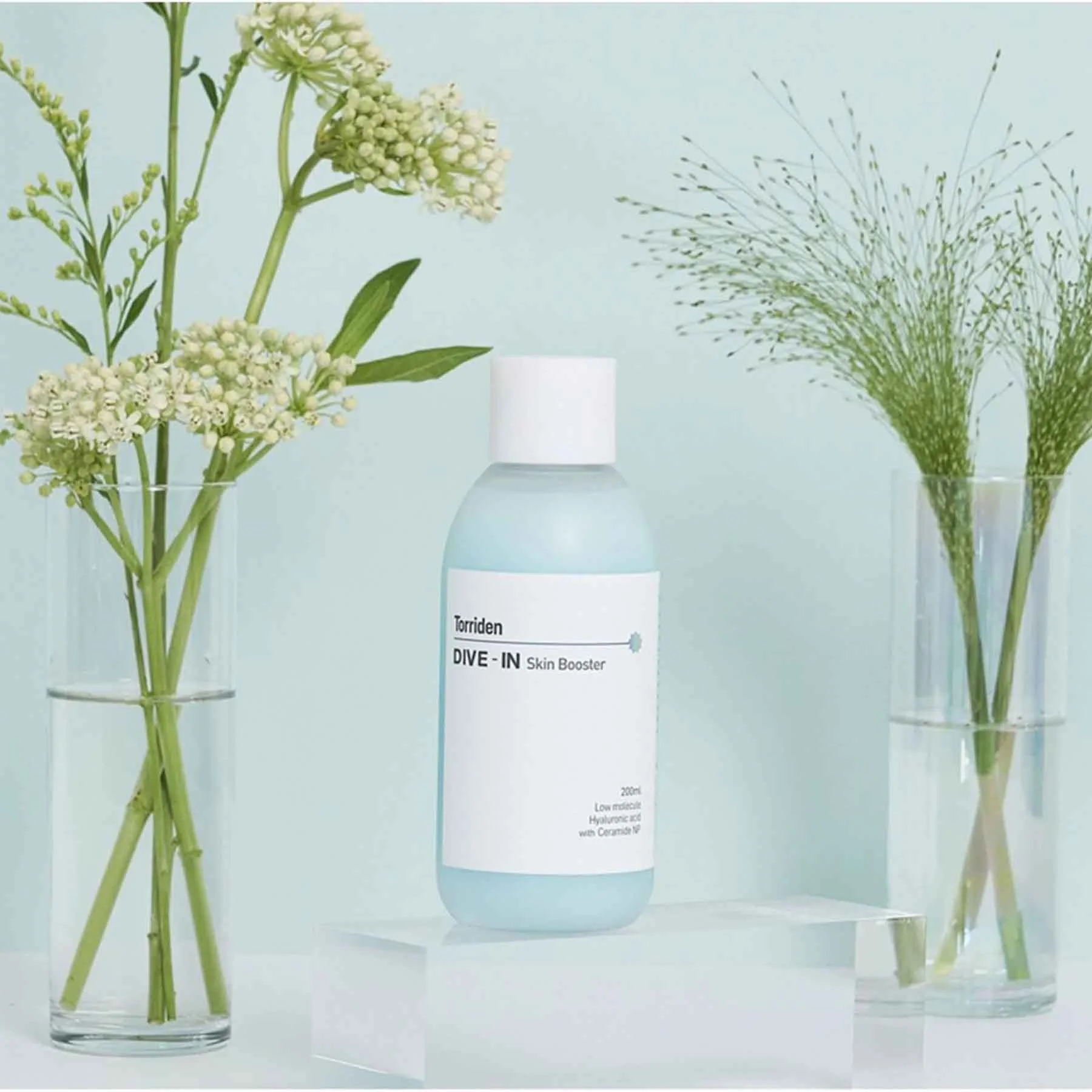 Torriden DIVE-IN Low Molecular Skin Booster Hyaluronic Acid hydratačný toner s kyselinou hyalurónovou 200 ml