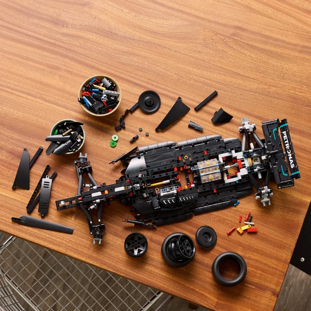 LEGO® Technic™ 42171 Mercedes-AMG F1 W14 E Performance