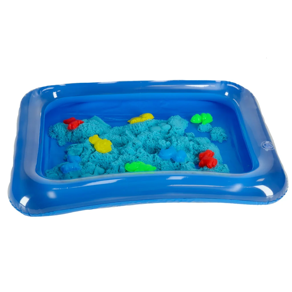Kinetický piesok 1 kg modrý – 8 formičiek + nafuk. pieskovisko