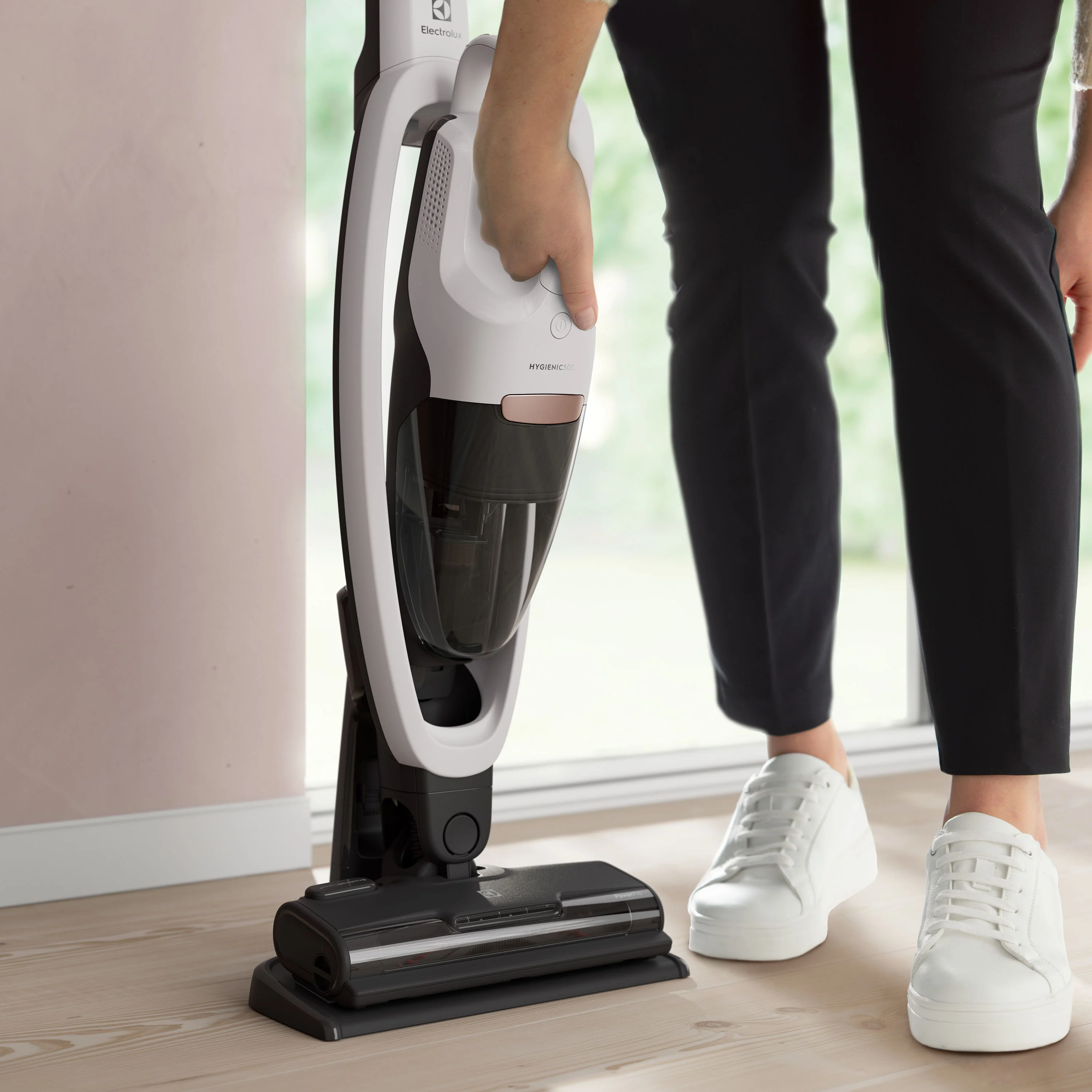 ELECTROLUX Tyčový vysávač ES52HB25SH