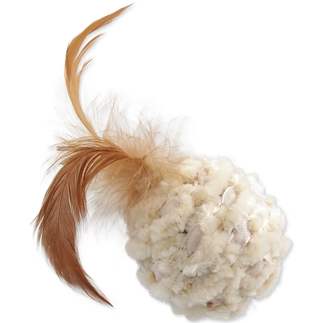 Hračka Magic Cat loptička ženilková s pierkami a catnipom mix 14cm
