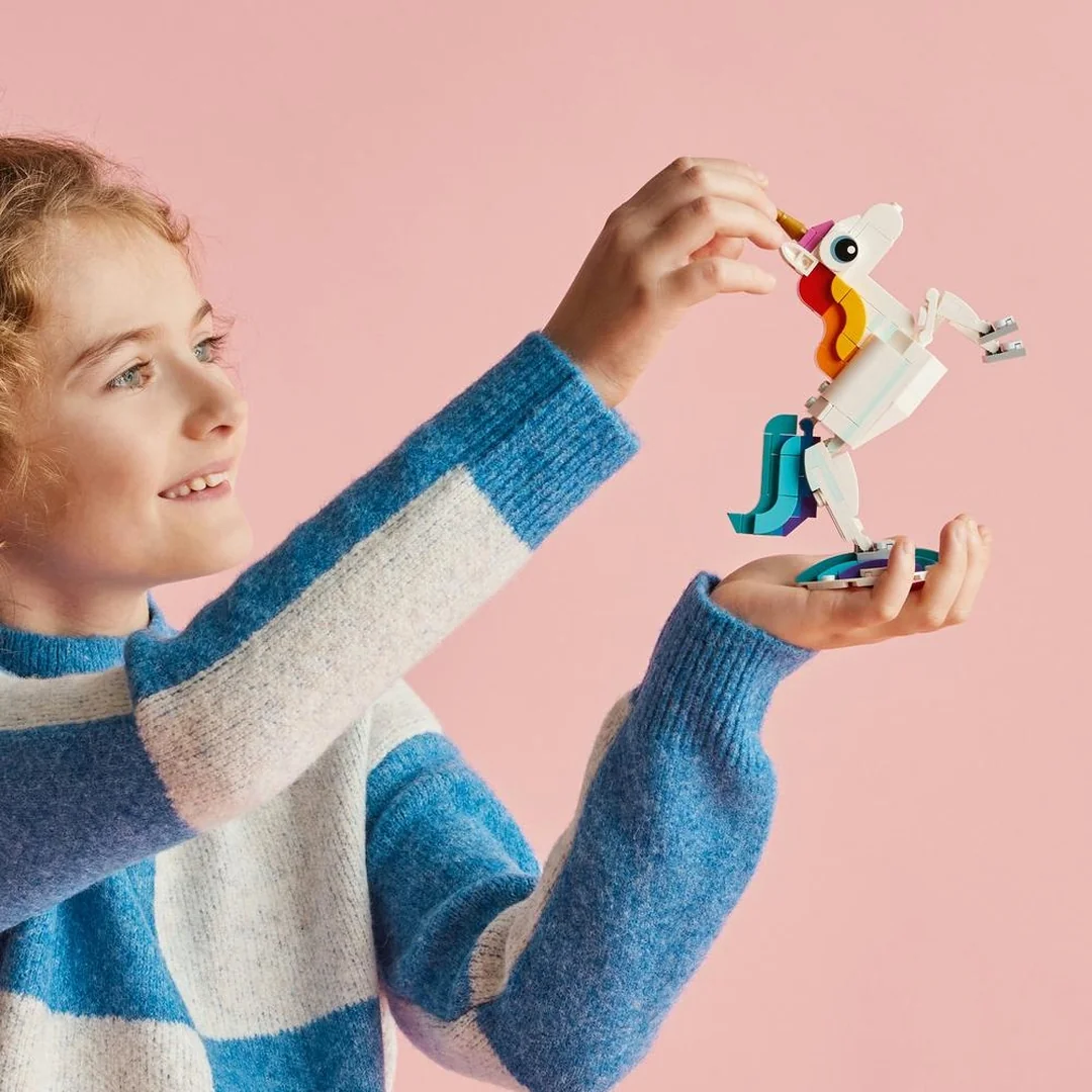 LEGO® Creator 3-in-1 31140 Kúzelný jednorožec