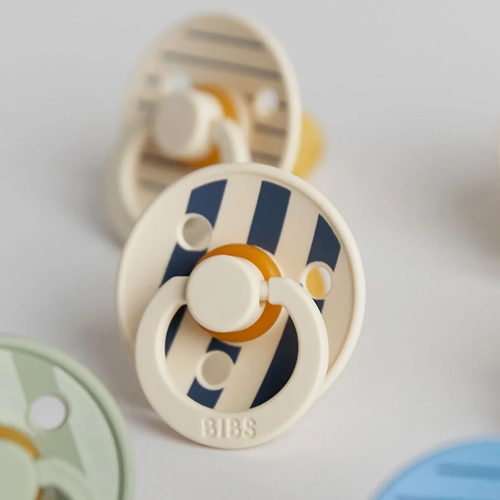 BIBS STUDIO Colour Pin cumlíky z prírodného kaučuku 2ks veľkosť 1 - Ivory Steel Blue Mix