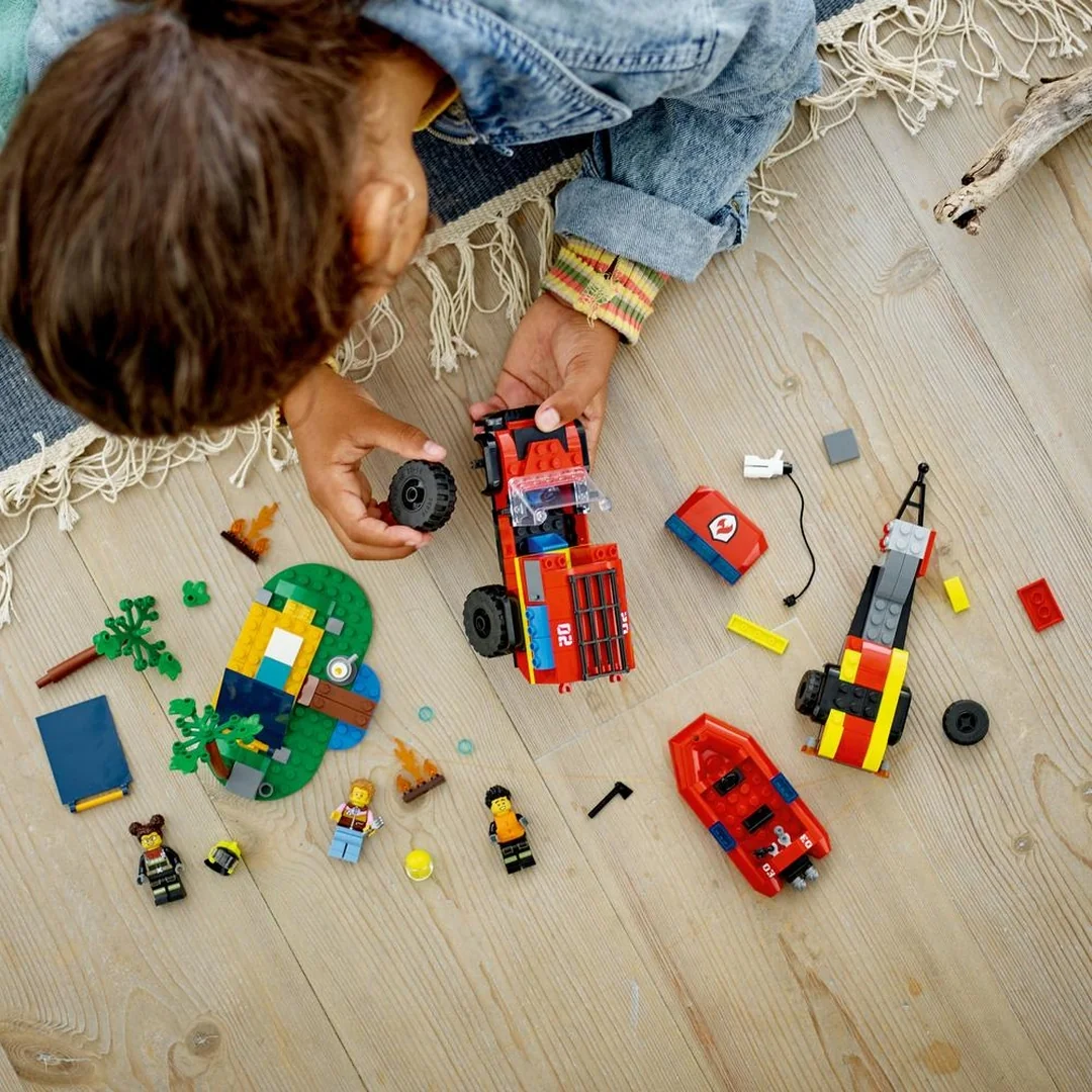 LEGO® City 60412 Hasičské auto 4x4 a záchranný čln