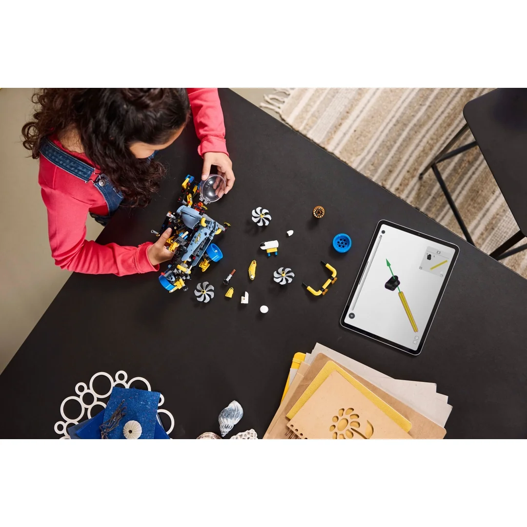 LEGO® Technic™ 42201 Hlbokomorská výskumná ponorka
