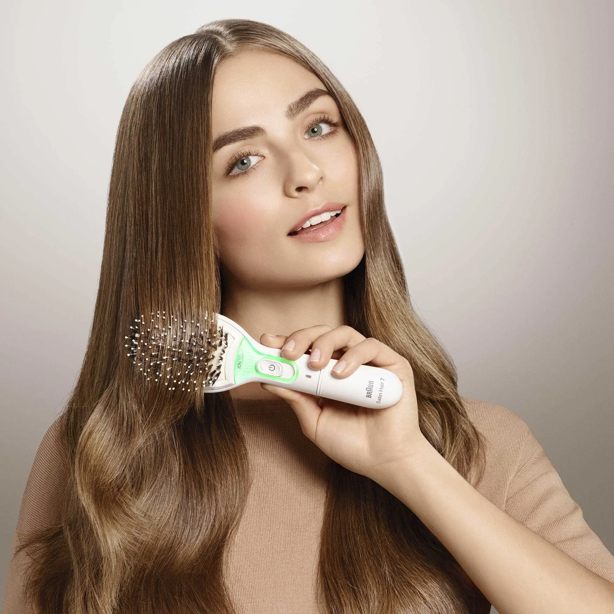 BRAUN Satin Hair 7 - BR 750 1×1 ks, Ionizačná kefa na vlasy