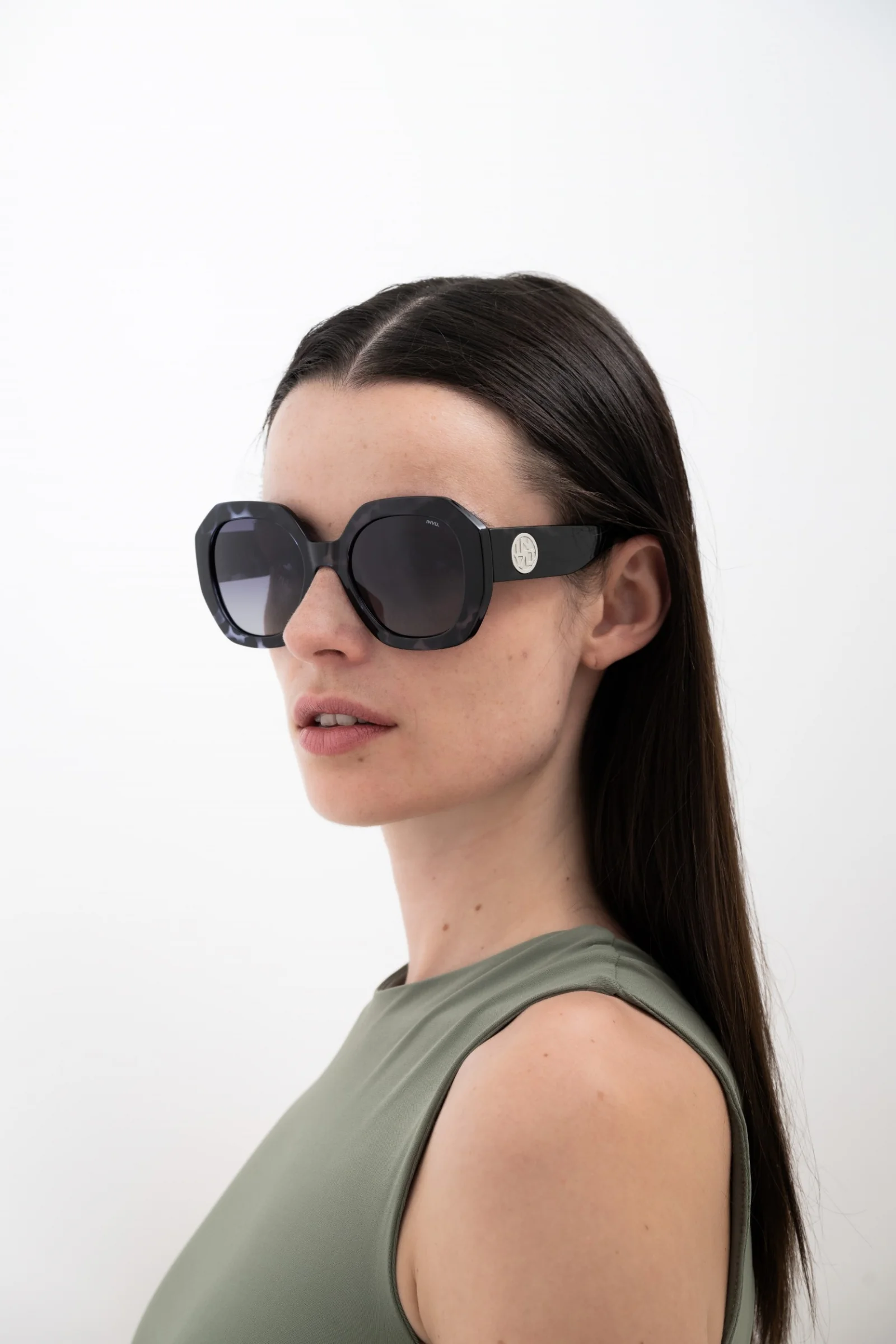 INVU. Fashion IB22524C Dámske slnečné okuliare