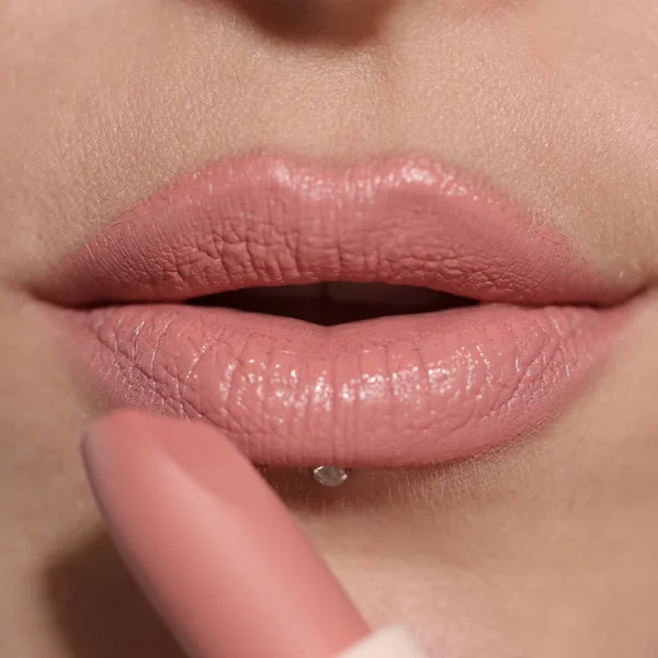 Revolution, Lip Allure Soft Satin Lipstick Queen Pink 1×3,2 g, rúž