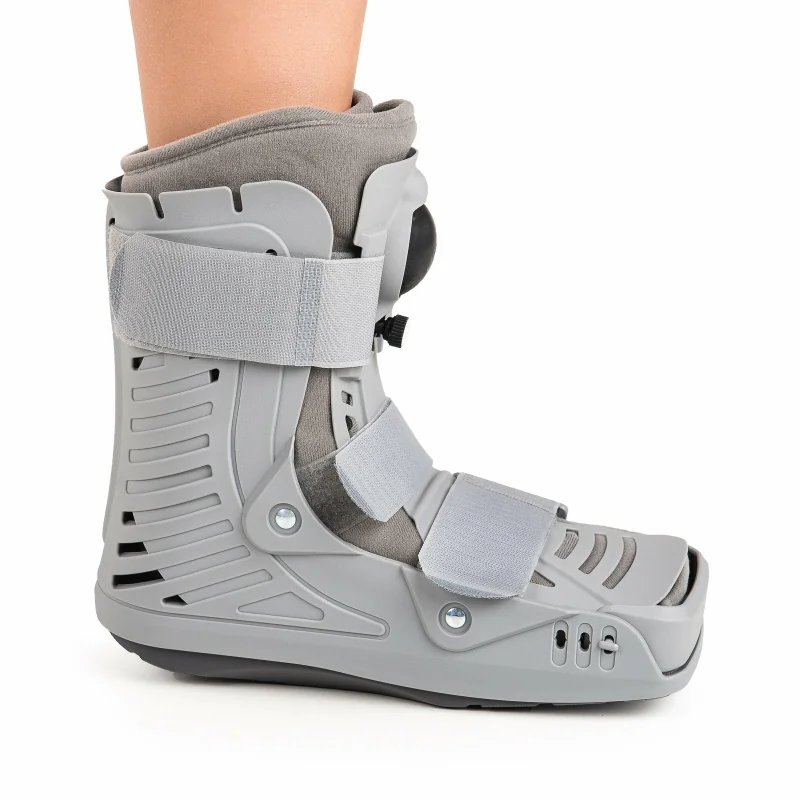 QMED Air Walking Boot nízka ortéza na nohu, veľkosť M