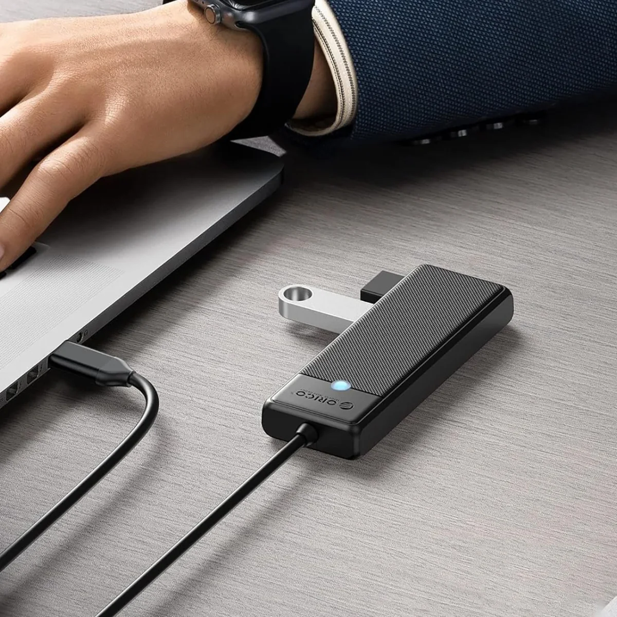 Orico PAPW4A-C3 USB-C HUB adaptér 4x USB 3.0 0.15m, čierny