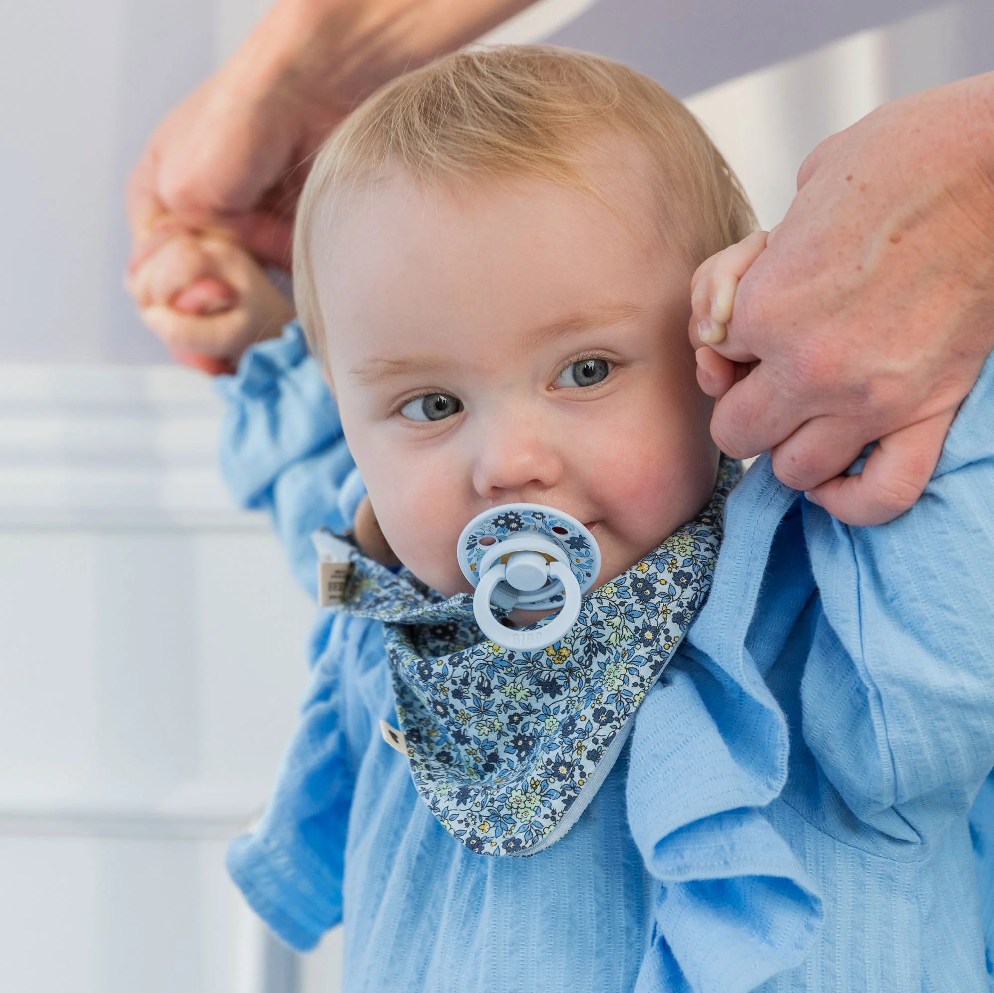 BIBS x LIBERTY Colour symetrické cumlíky z prírodného kaučuku 2ks veľkosť 1 - Baby Blue / Steel Blue