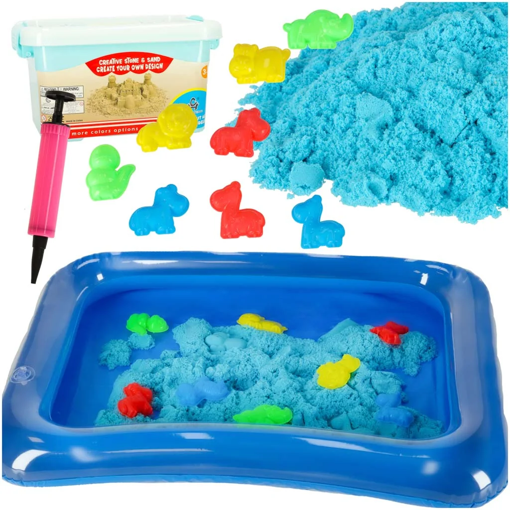 Kinetický piesok 1 kg modrý – 8 formičiek + nafuk. pieskovisko