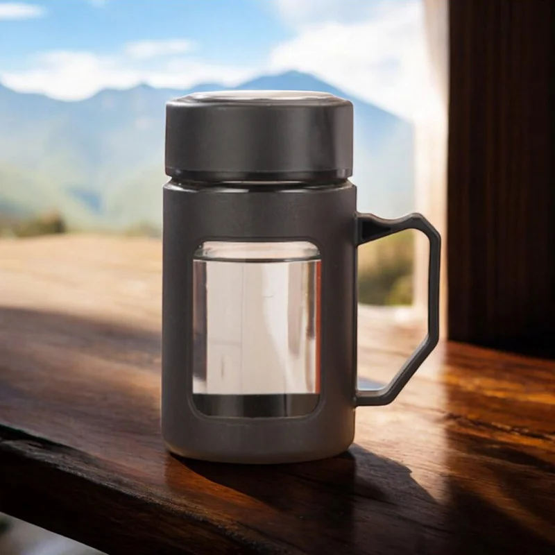 Livefy hrnček na kávu a čaj Linea 500 ml, čierny