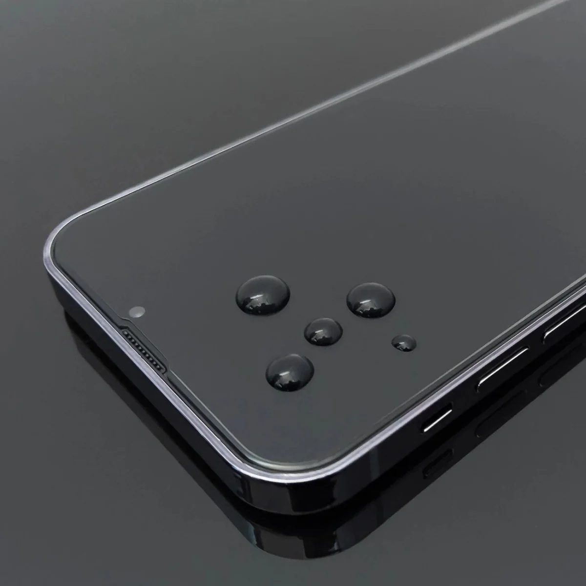 MG Privacy Glass ochranné sklo na iPhone 16 Pro Max, čierne 1 ks